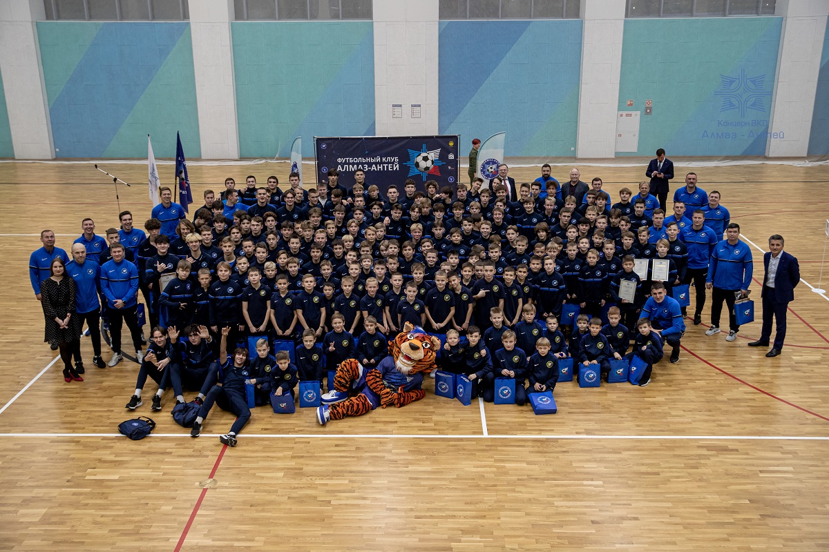 ФК «Алмаз – Антей» подвел итоги игрового сезона 2022 года