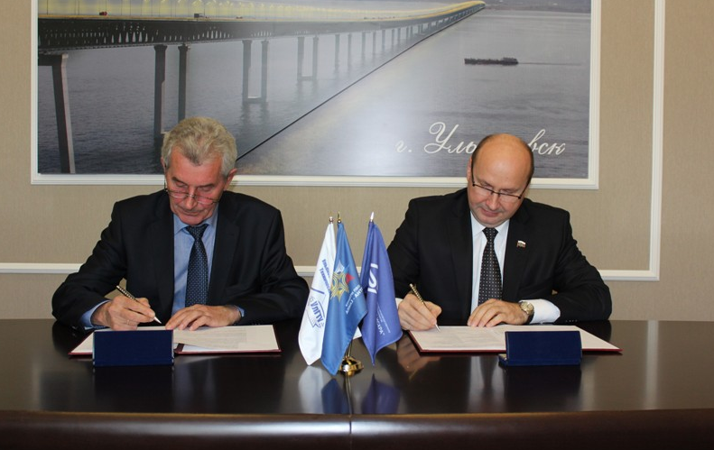 НПП "Завод Искра" и Ульяновский технический университет подписали договор о создании на предприятии базовой кафедры "Радиоэлектронные системы и технологии"